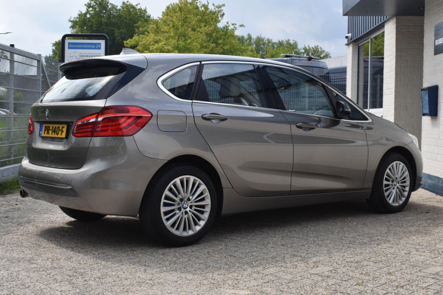 BMW 2 Serie Active Tourer 218i High Executive | Head Up | Leder | Navi | Stoelverwarming