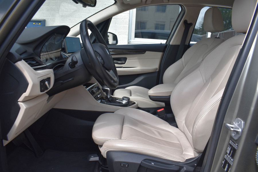 BMW 2 Serie Active Tourer 218i High Executive | Head Up | Leder | Navi | Stoelverwarming