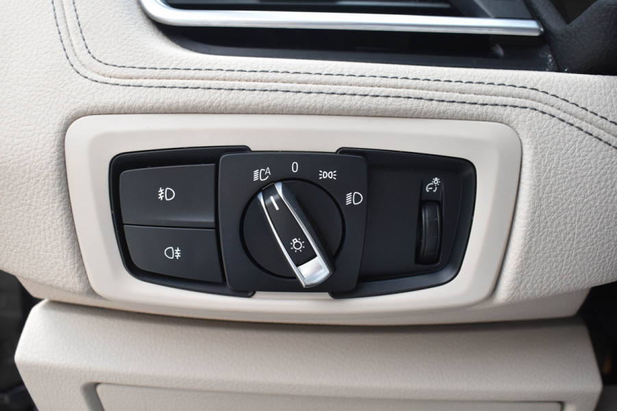 BMW 2 Serie Active Tourer 218i High Executive | Head Up | Leder | Navi | Stoelverwarming
