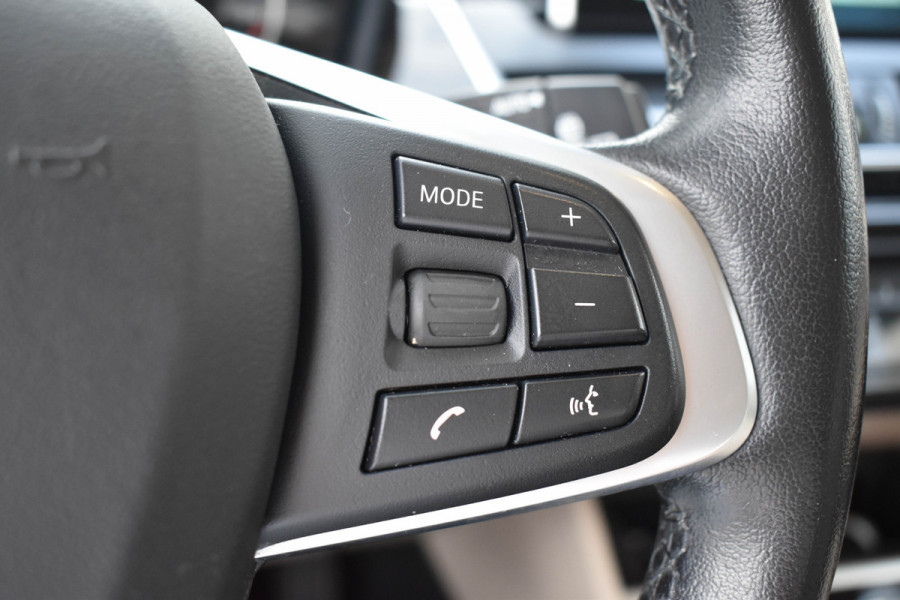 BMW 2 Serie Active Tourer 218i High Executive | Head Up | Leder | Navi | Stoelverwarming