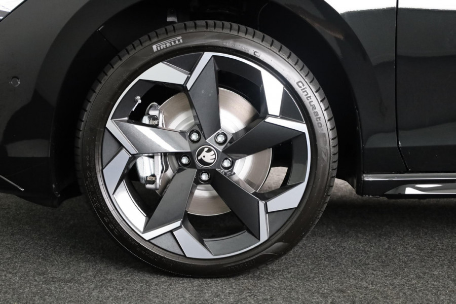 Škoda Superb Combi Sportline Business PHEV 1.5 TSI 204 pk 6 versn. DSG | Travel assist plus | Panoramadak | Canton | 19 inch lichtmetalen velgen