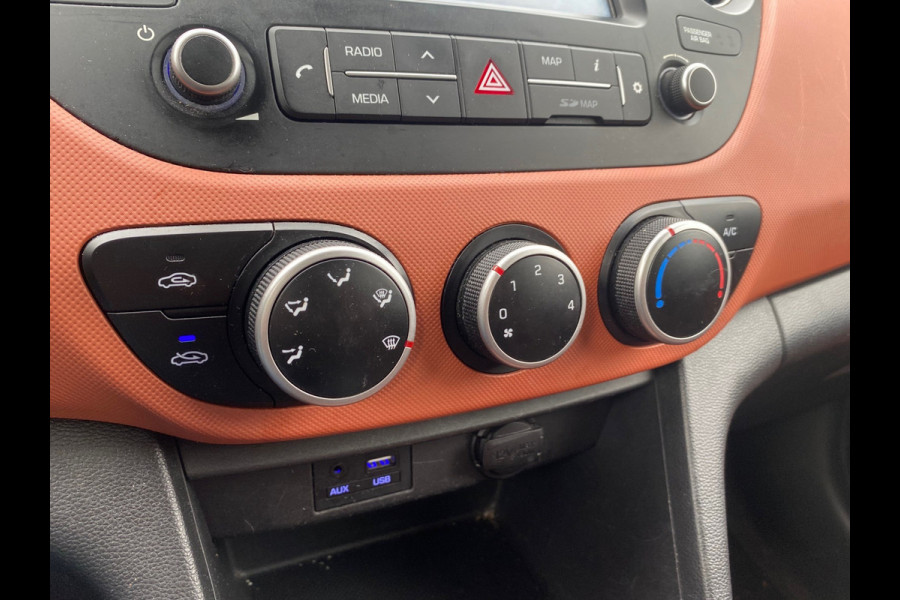 Hyundai i10 BWJ 2017 | 1.0i 66PK i-Motion Comfort | NAVI | AIRCO | LICHTMETAAL | CRUISE |