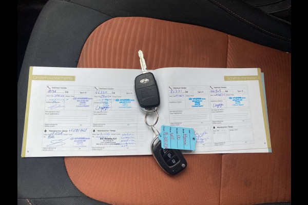 Hyundai i10 BWJ 2017 | 1.0i 66PK i-Motion Comfort | NAVI | AIRCO | LICHTMETAAL | CRUISE |