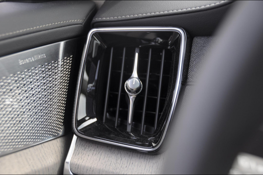 Volvo XC90 T8 455PK Automaat Plug-in hybrid AWD Ultra Dark / Luchtvering / Bowers & Wilkens / Extra getint glas / Nappa leder met Ventilatie / Gelamineerde zijruiten rondom