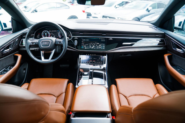 Audi Q8 55 TFSI quattro Pro Line Plus | Stoelverkoeling | Stuurverwarming | Luchtvering | Panorama | Adaptieve Cruise |