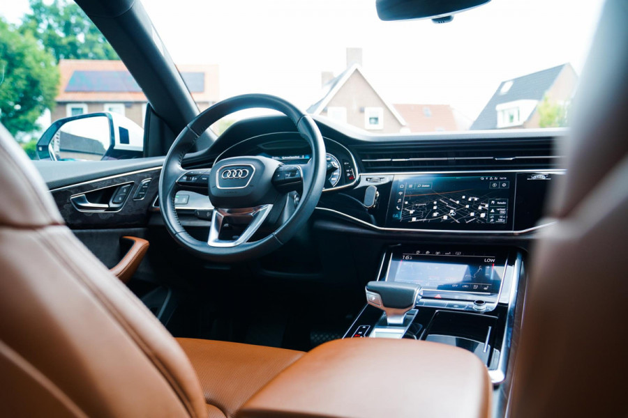 Audi Q8 55 TFSI quattro Pro Line Plus | Stoelverkoeling | Stuurverwarming | Luchtvering | Panorama | Adaptieve Cruise |