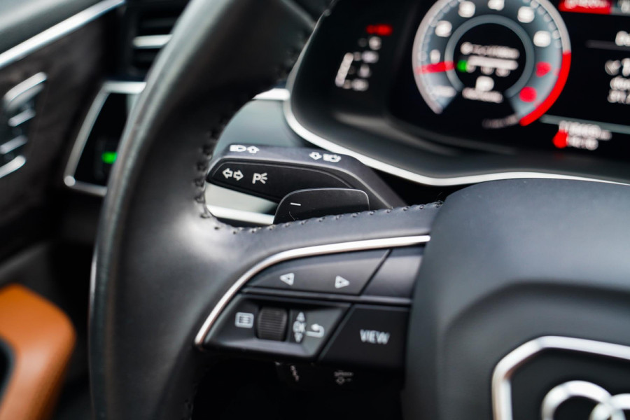 Audi Q8 55 TFSI quattro Pro Line Plus | Stoelverkoeling | Stuurverwarming | Luchtvering | Panorama | Adaptieve Cruise |