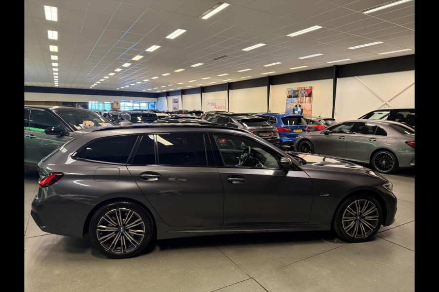 BMW 3 Serie Touring 330e M-SPORT PANO/H-KARDON/V-COCKPIT/NAVI/CAM/DAB/CARPLAY///