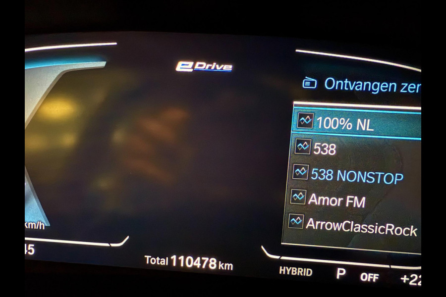 BMW 3 Serie Touring 330e M-SPORT PANO/H-KARDON/V-COCKPIT/NAVI/CAM/DAB/CARPLAY///