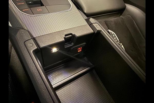 BMW 3 Serie Touring 330e M-SPORT PANO/H-KARDON/V-COCKPIT/NAVI/CAM/DAB/CARPLAY///