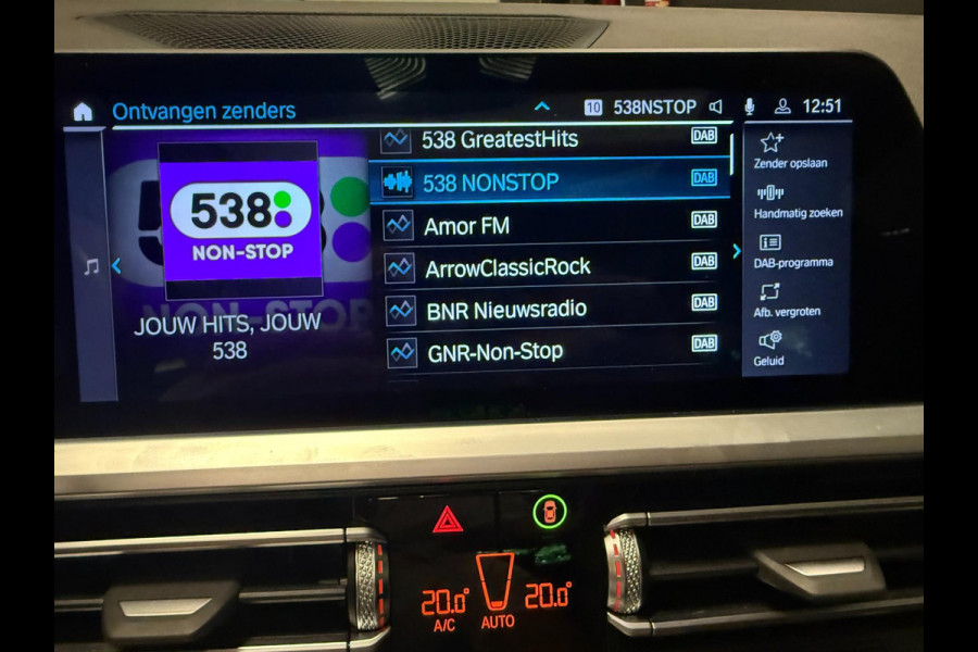 BMW 3 Serie Touring 330e M-SPORT PANO/H-KARDON/V-COCKPIT/NAVI/CAM/DAB/CARPLAY///