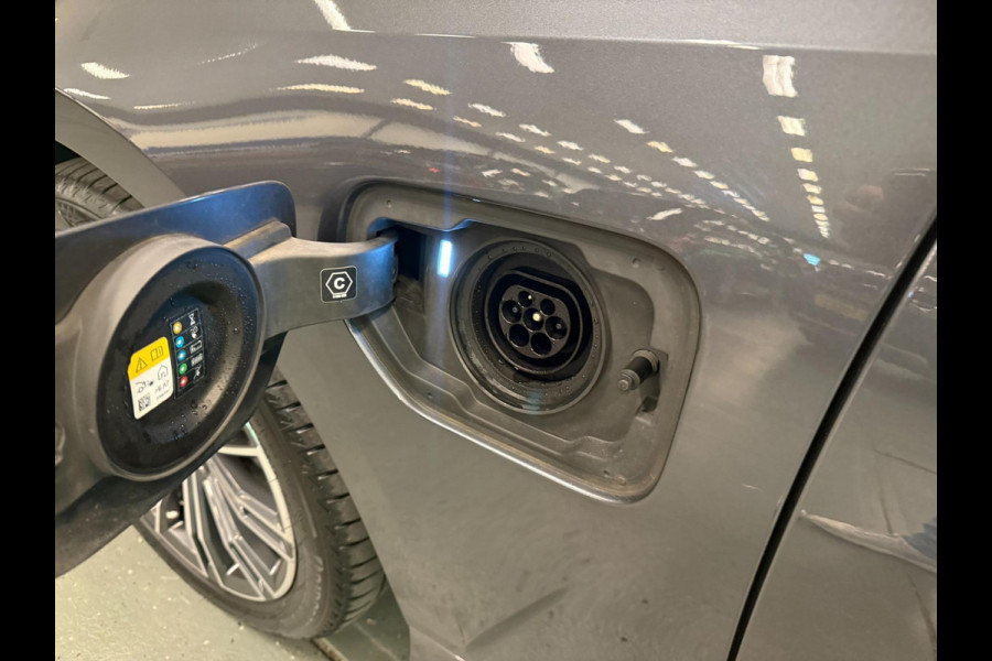 BMW 3 Serie Touring 330e M-SPORT PANO/H-KARDON/V-COCKPIT/NAVI/CAM/DAB/CARPLAY///