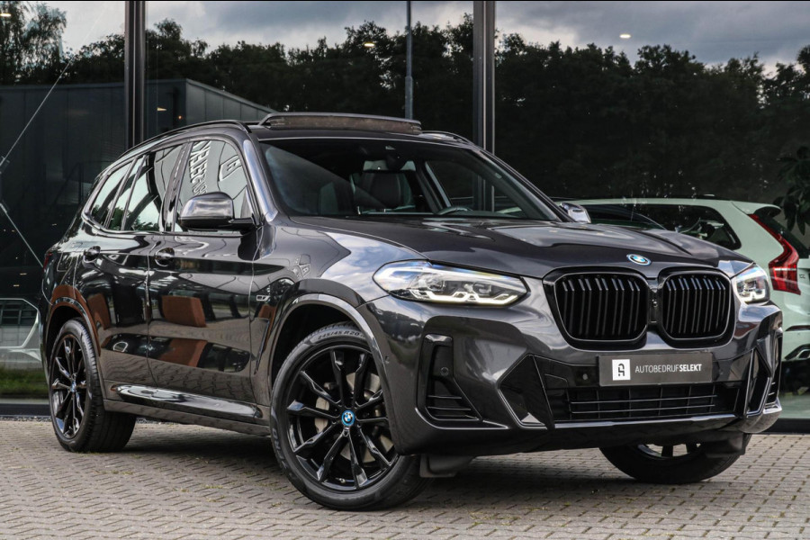 BMW X3 XDrive30e - M-SPORT - PANO - TREKHAAK - 20 INCH - NIEUW MODEL!