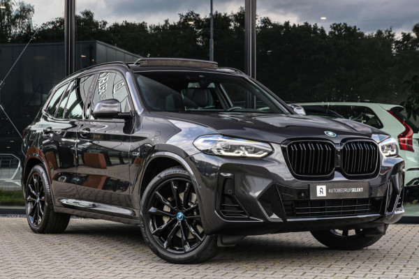 BMW X3 XDrive30e - M-SPORT - PANO - TREKHAAK - 20 INCH - NIEUW MODEL!