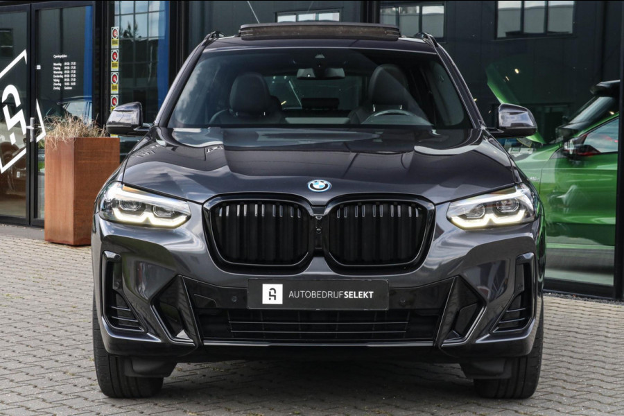 BMW X3 XDrive30e - M-SPORT - PANO - TREKHAAK - 20 INCH - NIEUW MODEL!