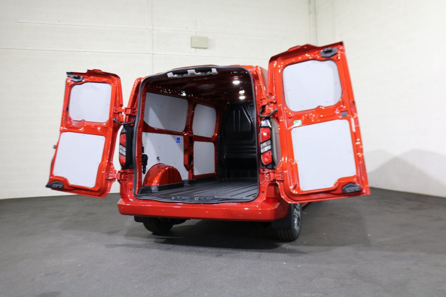 Ford Transit Custom 2.0 TDci L2 H1 Limited Airco Navigatie Apple Carplay (wordt verwacht)