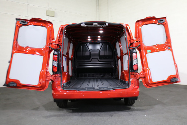 Ford Transit Custom 2.0 TDci L2 H1 Limited Airco Navigatie Apple Carplay (wordt verwacht)