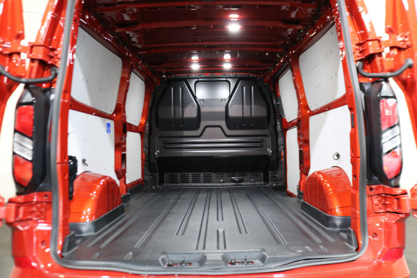 Ford Transit Custom 2.0 TDci L2 H1 Limited Airco Navigatie Apple Carplay (wordt verwacht)