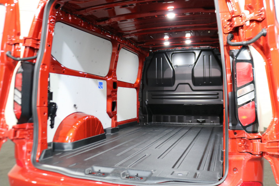 Ford Transit Custom 2.0 TDci L2 H1 Limited Airco Navigatie Apple Carplay (wordt verwacht)