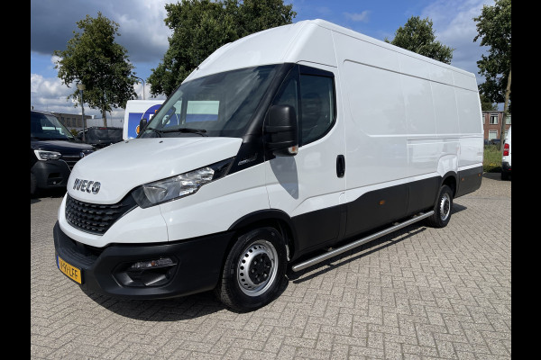Iveco Daily 35S14V 2.3 136pk 410 L4H2 Himatic automaat / vaste prijs rijklaar € 23.950 ex btw / lease vanaf € 391 / trekhaak 3500 kg / airco / cruise control / laadruimte 475 cm lang !