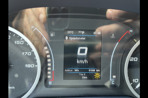 Iveco Daily 35S14V 2.3 136pk 410 L4H2 Himatic automaat / vaste prijs rijklaar € 23.950 ex btw / lease vanaf € 391 / trekhaak 3500 kg / airco / cruise control / laadruimte 475 cm lang !