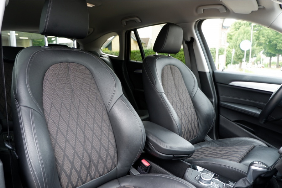 BMW X1 xDrive25e High Exec. / 18inch / Leder/ INCL. 12 maanden BOVAG