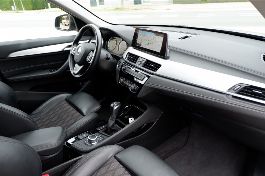 BMW X1 xDrive25e High Exec. / 18inch / Leder/ INCL. 12 maanden BOVAG