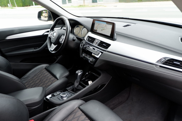 BMW X1 xDrive25e High Exec. / 18inch / Leder/ INCL. 12 maanden BOVAG