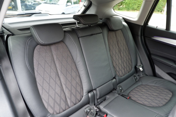 BMW X1 xDrive25e High Exec. / 18inch / Leder/ INCL. 12 maanden BOVAG