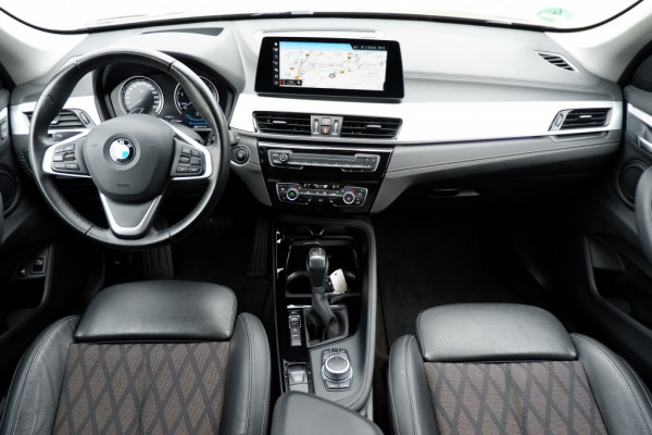 BMW X1 xDrive25e High Exec. / 18inch / Leder/ INCL. 12 maanden BOVAG