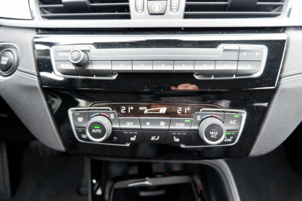 BMW X1 xDrive25e High Exec. / 18inch / Leder/ INCL. 12 maanden BOVAG