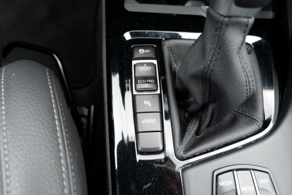 BMW X1 xDrive25e High Exec. / 18inch / Leder/ INCL. 12 maanden BOVAG
