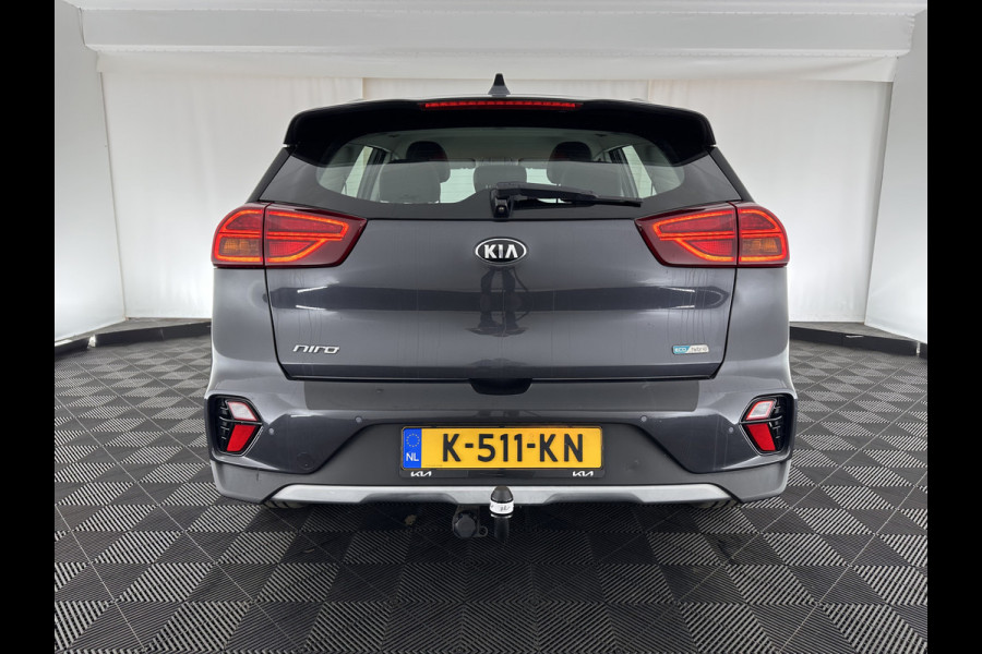 Kia Niro 1.6 GDi Hybrid DynamicLine (INCL-BTW) Aut. *ADAPTIVE-CRUISE | LEATHER-FABRIC | NAVI-FULLMAP | HEATED-COMFORTSEATS | CAMERA | DAB+ | KEYLESS | ECC | DIGI-COCKPIT | SHIFT-PADDLES | LANE-ASSIST | PDC | TOWBAR | 16''ALU*