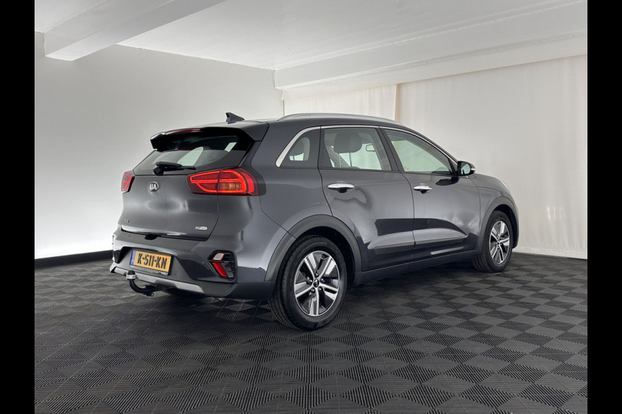 Kia Niro 1.6 GDi Hybrid DynamicLine (INCL-BTW) Aut. *ADAPTIVE-CRUISE | LEATHER-FABRIC | NAVI-FULLMAP | HEATED-COMFORTSEATS | CAMERA | DAB+ | KEYLESS | ECC | DIGI-COCKPIT | SHIFT-PADDLES | LANE-ASSIST | PDC | TOWBAR | 16''ALU*