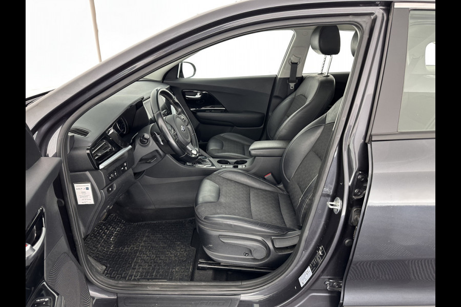Kia Niro 1.6 GDi Hybrid DynamicLine (INCL-BTW) Aut. *ADAPTIVE-CRUISE | LEATHER-FABRIC | NAVI-FULLMAP | HEATED-COMFORTSEATS | CAMERA | DAB+ | KEYLESS | ECC | DIGI-COCKPIT | SHIFT-PADDLES | LANE-ASSIST | PDC | TOWBAR | 16''ALU*