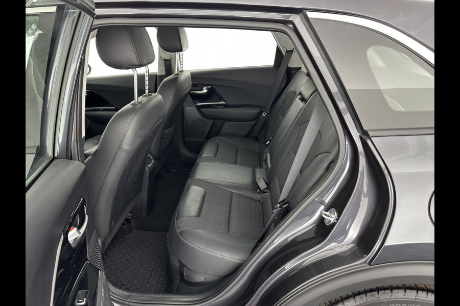 Kia Niro 1.6 GDi Hybrid DynamicLine (INCL-BTW) Aut. *ADAPTIVE-CRUISE | LEATHER-FABRIC | NAVI-FULLMAP | HEATED-COMFORTSEATS | CAMERA | DAB+ | KEYLESS | ECC | DIGI-COCKPIT | SHIFT-PADDLES | LANE-ASSIST | PDC | TOWBAR | 16''ALU*