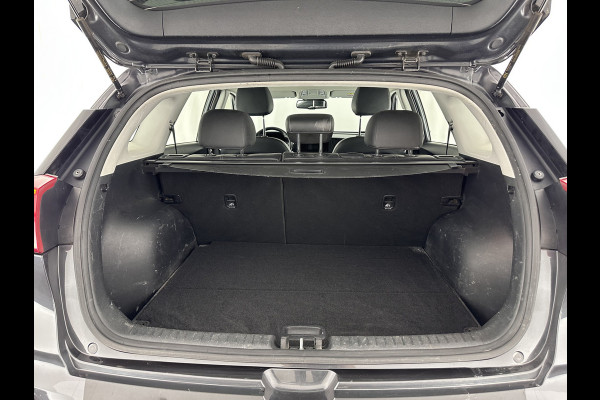 Kia Niro 1.6 GDi Hybrid DynamicLine (INCL-BTW) Aut. *ADAPTIVE-CRUISE | LEATHER-FABRIC | NAVI-FULLMAP | HEATED-COMFORTSEATS | CAMERA | DAB+ | KEYLESS | ECC | DIGI-COCKPIT | SHIFT-PADDLES | LANE-ASSIST | PDC | TOWBAR | 16''ALU*