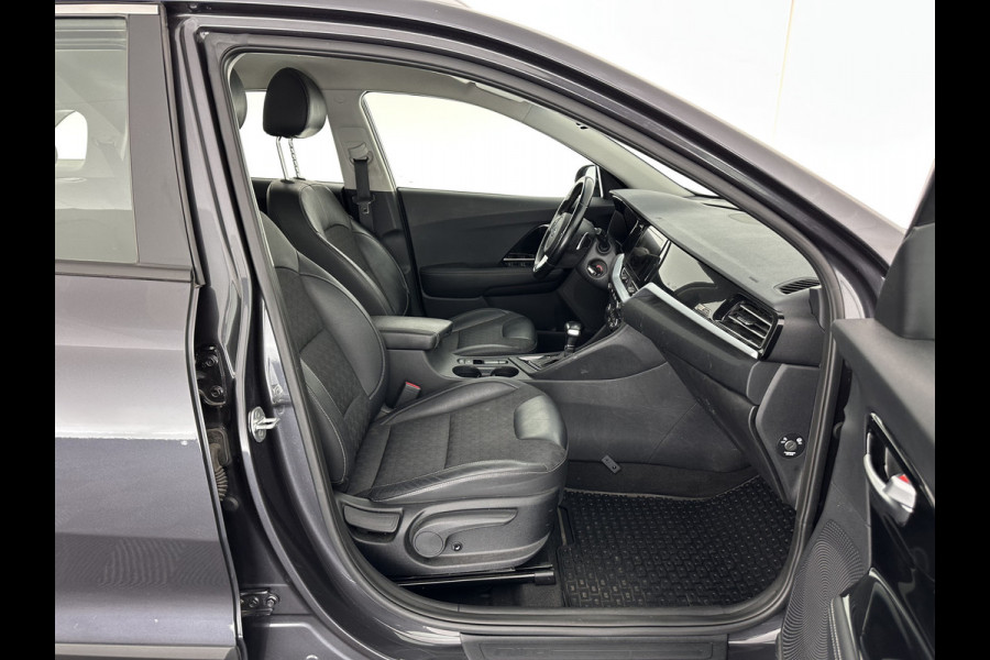 Kia Niro 1.6 GDi Hybrid DynamicLine (INCL-BTW) Aut. *ADAPTIVE-CRUISE | LEATHER-FABRIC | NAVI-FULLMAP | HEATED-COMFORTSEATS | CAMERA | DAB+ | KEYLESS | ECC | DIGI-COCKPIT | SHIFT-PADDLES | LANE-ASSIST | PDC | TOWBAR | 16''ALU*