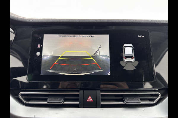 Kia Niro 1.6 GDi Hybrid DynamicLine (INCL-BTW) Aut. *ADAPTIVE-CRUISE | LEATHER-FABRIC | NAVI-FULLMAP | HEATED-COMFORTSEATS | CAMERA | DAB+ | KEYLESS | ECC | DIGI-COCKPIT | SHIFT-PADDLES | LANE-ASSIST | PDC | TOWBAR | 16''ALU*