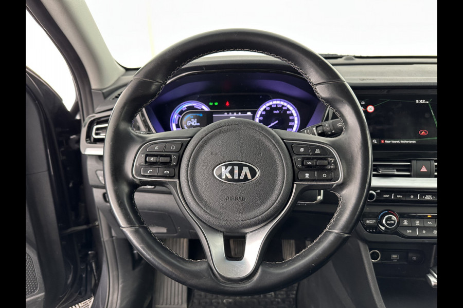 Kia Niro 1.6 GDi Hybrid DynamicLine (INCL-BTW) Aut. *ADAPTIVE-CRUISE | LEATHER-FABRIC | NAVI-FULLMAP | HEATED-COMFORTSEATS | CAMERA | DAB+ | KEYLESS | ECC | DIGI-COCKPIT | SHIFT-PADDLES | LANE-ASSIST | PDC | TOWBAR | 16''ALU*