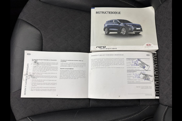 Kia Niro 1.6 GDi Hybrid DynamicLine (INCL-BTW) Aut. *ADAPTIVE-CRUISE | LEATHER-FABRIC | NAVI-FULLMAP | HEATED-COMFORTSEATS | CAMERA | DAB+ | KEYLESS | ECC | DIGI-COCKPIT | SHIFT-PADDLES | LANE-ASSIST | PDC | TOWBAR | 16''ALU*