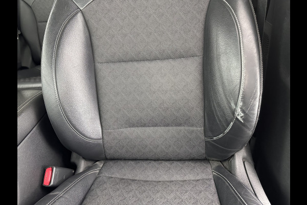 Kia Niro 1.6 GDi Hybrid DynamicLine (INCL-BTW) Aut. *ADAPTIVE-CRUISE | LEATHER-FABRIC | NAVI-FULLMAP | HEATED-COMFORTSEATS | CAMERA | DAB+ | KEYLESS | ECC | DIGI-COCKPIT | SHIFT-PADDLES | LANE-ASSIST | PDC | TOWBAR | 16''ALU*