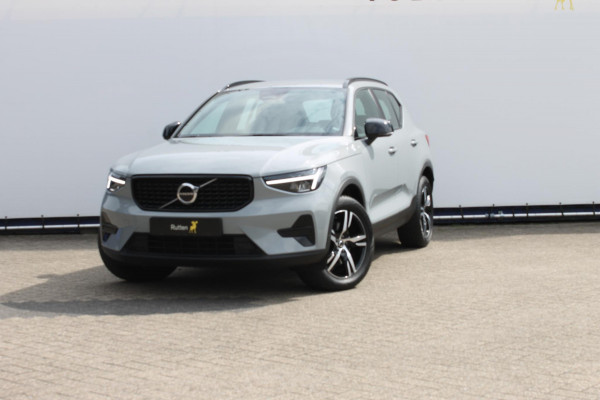 Volvo XC40 B4 211pk Automaat Plus Dark Google infotainment / Adaptieve cruise control / Verwarmbare voorstoelen en stuurwiel / Elektrisch bedienbare bestuurdersstoel met geheugen / Semi elektrisch wegklapbare trekhaak