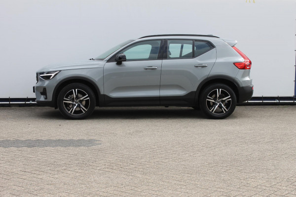 Volvo XC40 B4 211pk Automaat Plus Dark Google infotainment / Adaptieve cruise control / Verwarmbare voorstoelen en stuurwiel / Elektrisch bedienbare bestuurdersstoel met geheugen / Semi elektrisch wegklapbare trekhaak