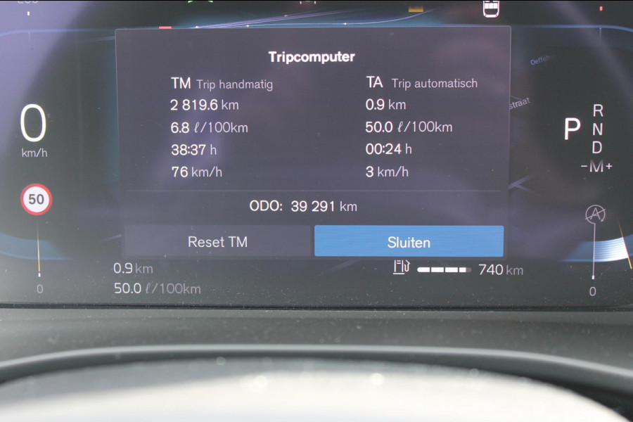 Volvo XC40 B4 211pk Automaat Plus Dark Google infotainment / Adaptieve cruise control / Verwarmbare voorstoelen en stuurwiel / Elektrisch bedienbare bestuurdersstoel met geheugen / Semi elektrisch wegklapbare trekhaak