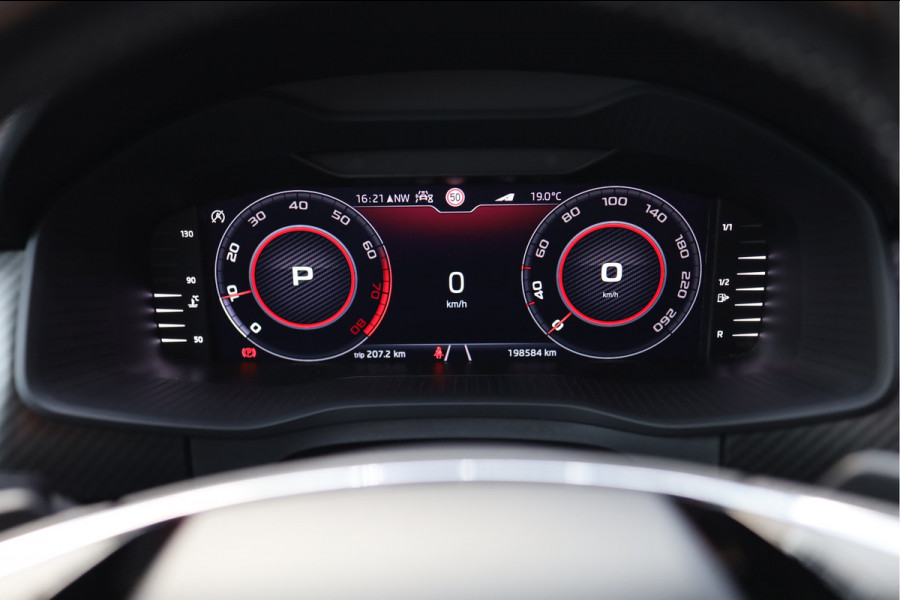Škoda Kodiaq 1.5 TSI Sportline Business | Ned. Auto | Trekhaak | Stuur en stoel verwarming | Sportline | Hoge instap | caravan trekker bij uitstek | BTW voor bedrijven verekenbaar |