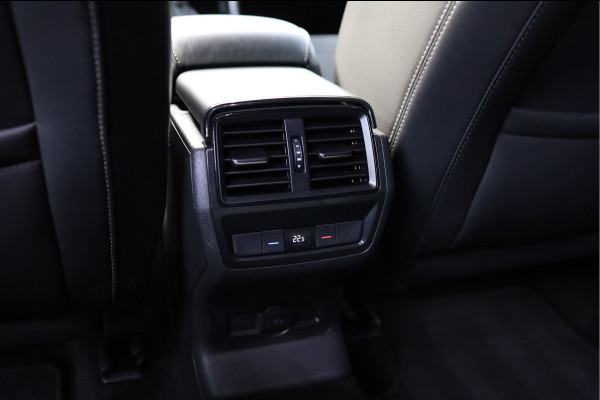 Škoda Kodiaq 1.5 TSI Sportline Business | Ned. Auto | Trekhaak | Stuur en stoel verwarming | Sportline | Hoge instap | caravan trekker bij uitstek | BTW voor bedrijven verekenbaar |