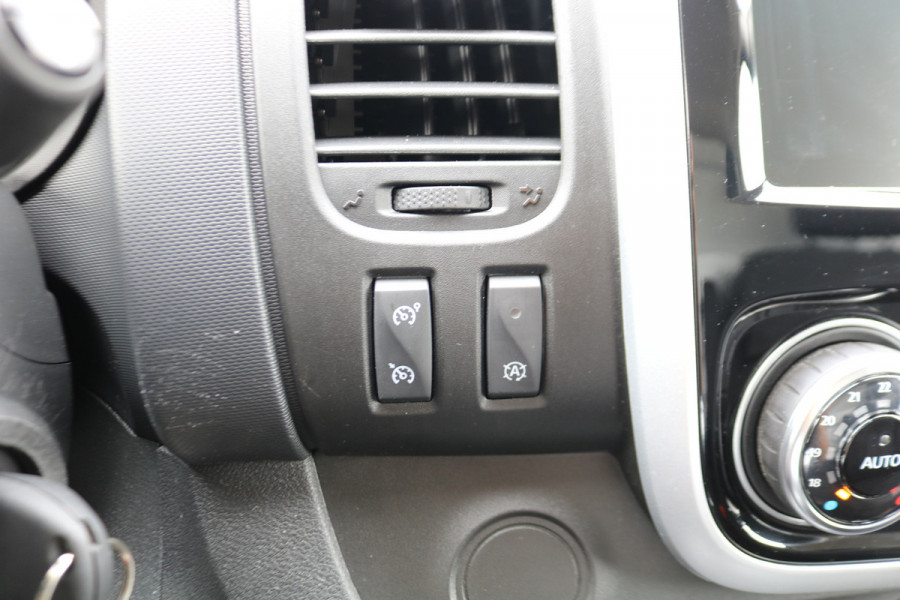 Renault Trafic 2.0 dCi 170pk L2 H1 Automaat Airco Navigatie Camera Trekhaak