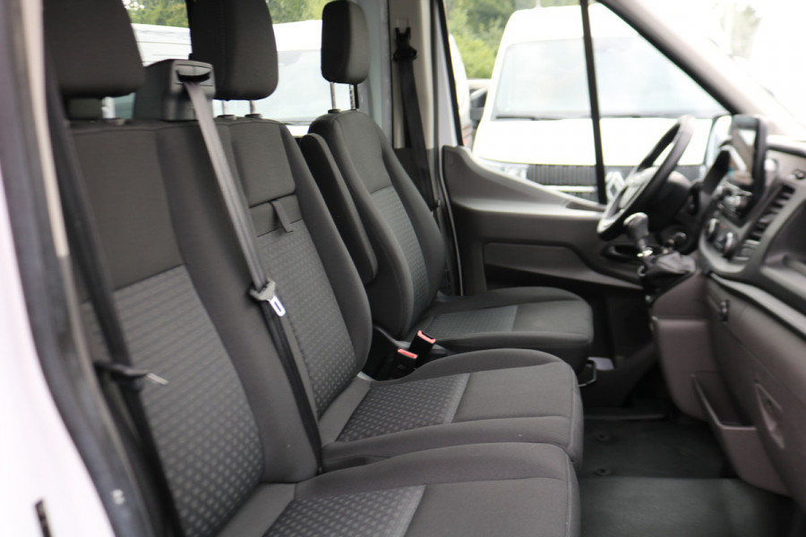 Ford Transit 2.0 TDCI 130pk L2 H2 DC Trend Airco Trekhaak Navigatie Camera