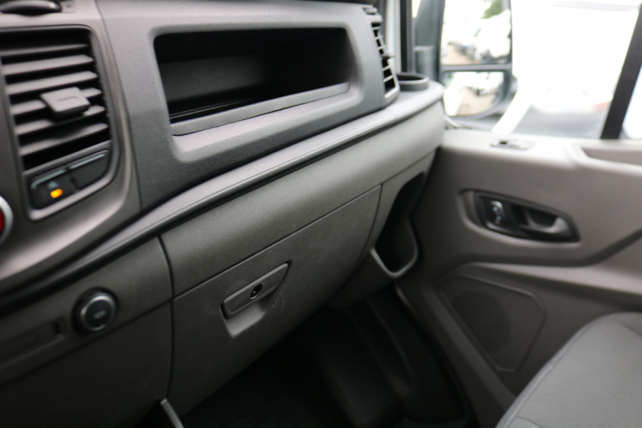 Ford Transit 2.0 TDCI 130pk L2 H2 DC Trend Airco Trekhaak Navigatie Camera